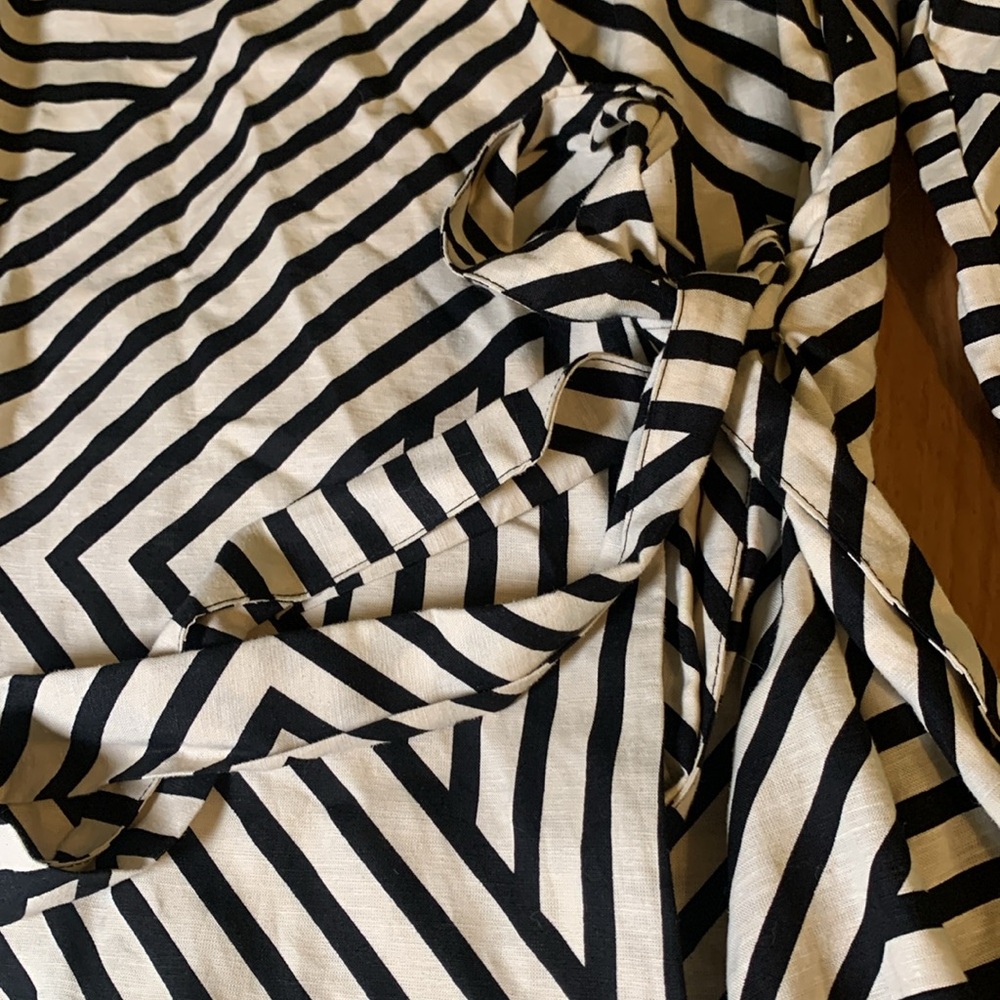 H&M Linen Blend Wrap Dress Geometric Stripes Size Medium NWT - Picture 7 of 12